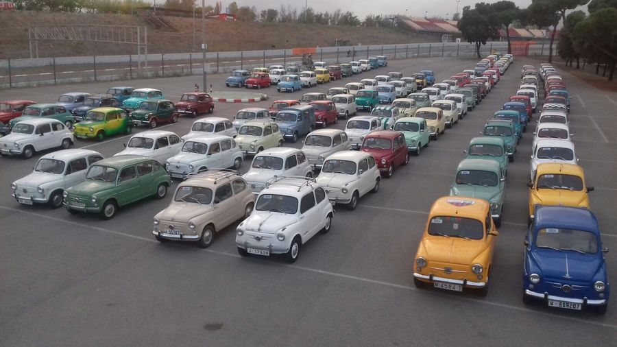 Seat logra el récord Guiness de 600 coches 600